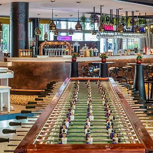 Otel Novotel Barcelona Cornella